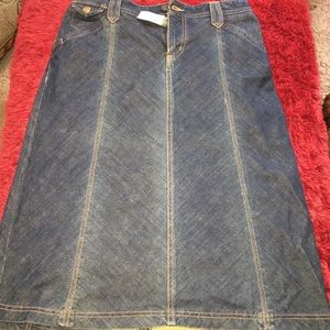 Eddie Bauer NWT Jean skirt Size 6